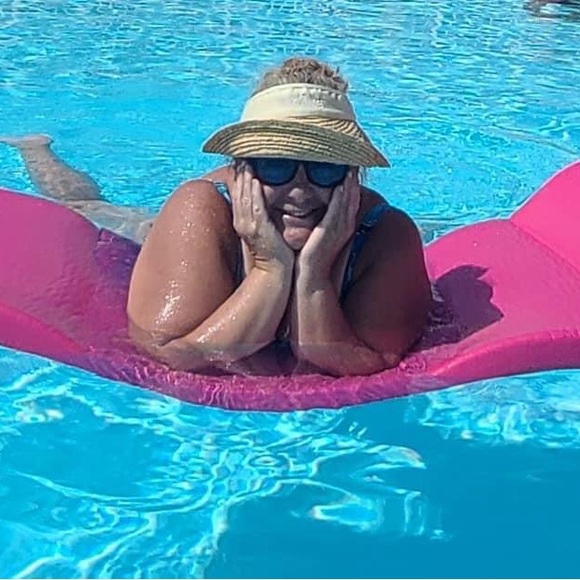 Meet your Posher, Pamela - Picture 13 of 16